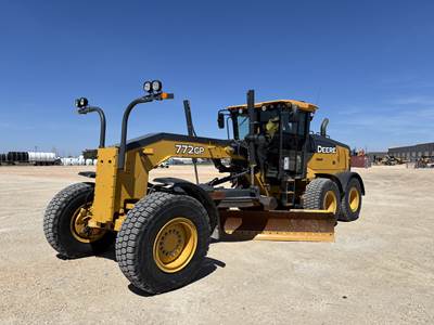 John Deere 772G Motor Grader