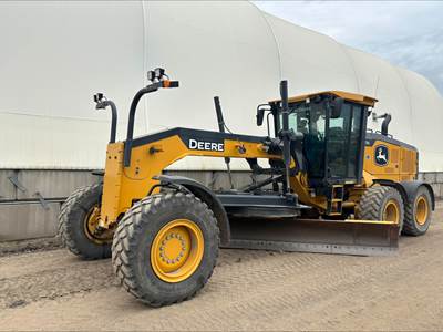 John Deere 772G Motor Grader