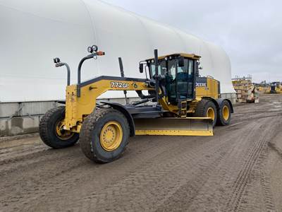 John Deere 772GP Motor Grader