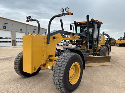 John Deere 872G Motor Grader