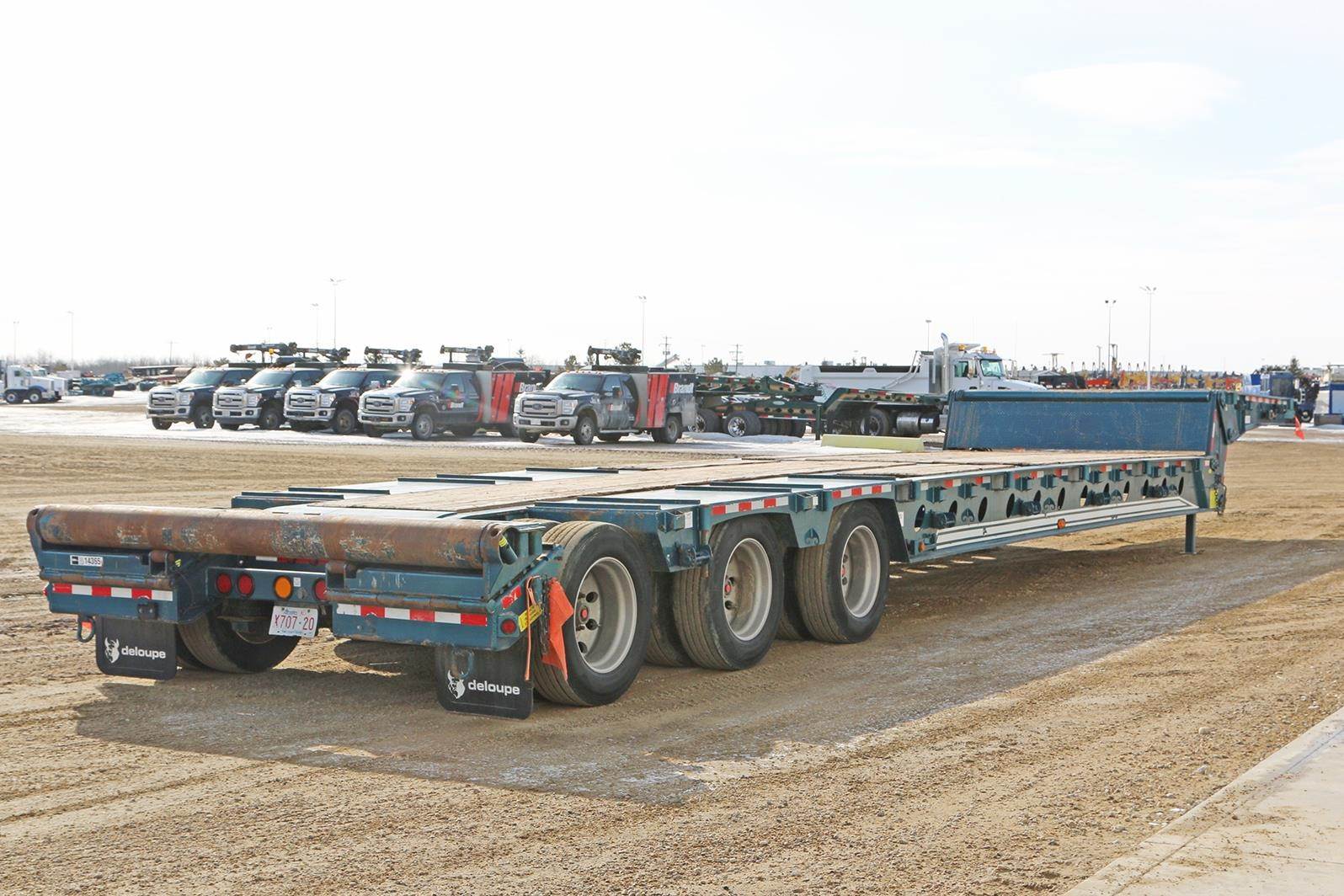 2019 Deloupe 50 TON TRINECK FLIP ROLL TRIAXLE SCISSORNECK Oil Field