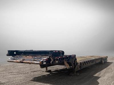 Doepker 65 TON 24 WHEEL FIXED ROLL SCISSORNECK Oil Field Trailer