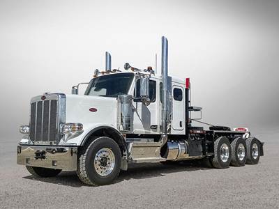 Peterbilt 589 Tri Axle Oil Field Truck - Cummins, 565HP