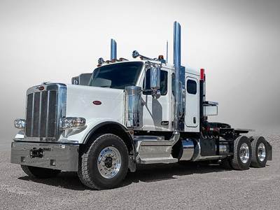 Peterbilt 589 Tandem Axle Oil Field Truck - Cummins, 565HP