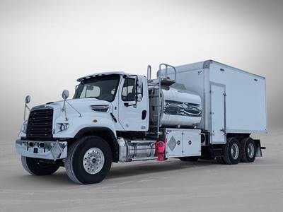 Freightliner 114SD Tandem Axle Truck - 505HP