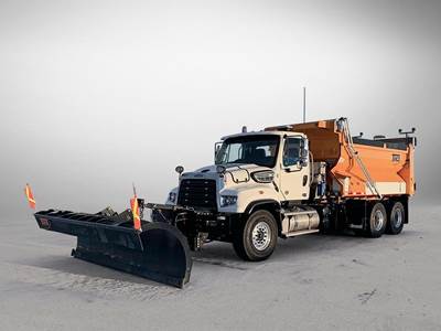 Freightliner 114SD Tandem Axle Plow / Spreader Truck - 525HP