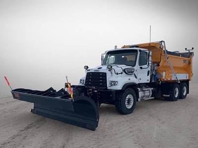 Freightliner 114SD Tandem Axle Plow / Spreader Truck - 525HP
