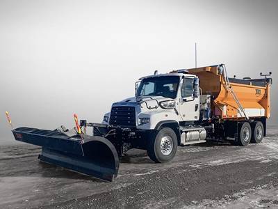 Freightliner 114SD Tandem Axle Plow / Spreader Truck - 525HP
