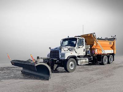 Freightliner 114SD Tandem Axle Plow / Spreader Truck - 525HP