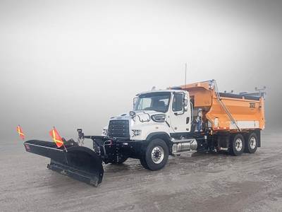 Freightliner 114SD Tandem Axle Plow / Spreader Truck - 525HP