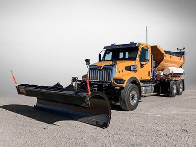 Western Star 49X Plow / Spreader Truck - 525HP