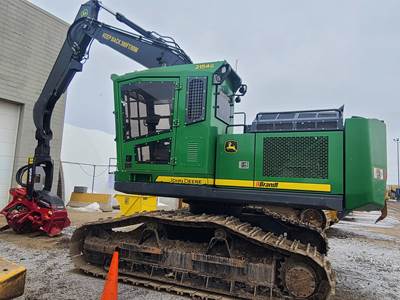 John Deere 2154G Logging Processor