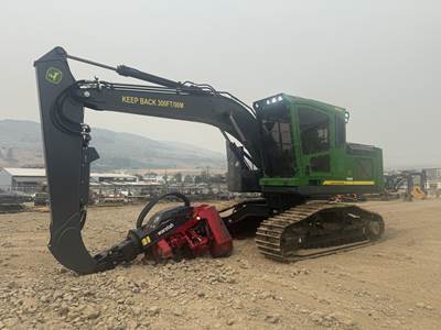 John Deere 2154G Logging Processor