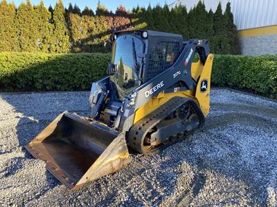 John Deere 317G Skid Steer