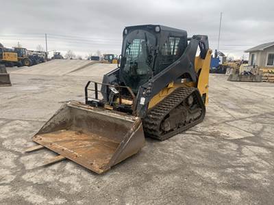 John Deere 317G Skid Steer