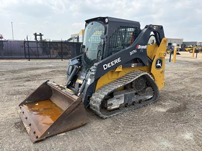 John Deere 317G Skid Steer