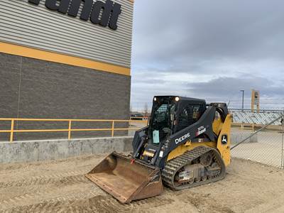 John Deere 317G Skid Steer