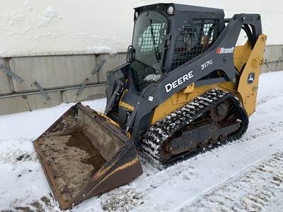 John Deere 317G Skid Steer