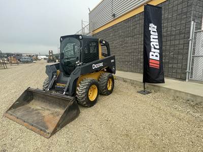 John Deere 318D Mini Skid Steer