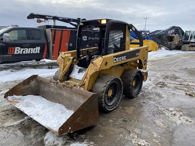John Deere 320 Skid Steer