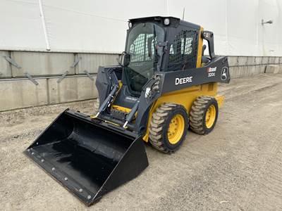 John Deere 320G Skid Steer