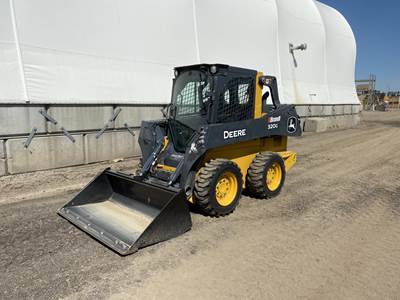 John Deere 320G Skid Steer