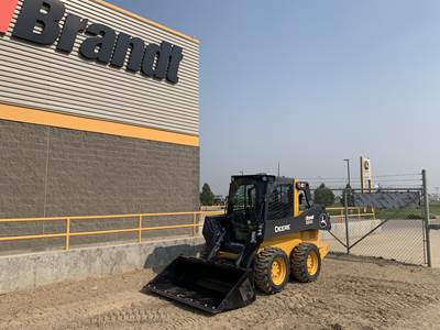 John Deere 320G Skid Steer