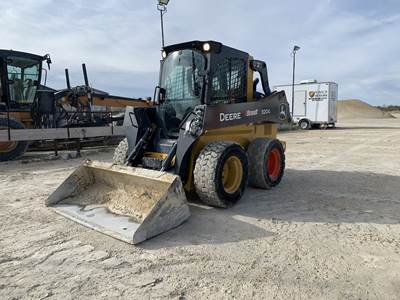 John Deere 320G Skid Steer