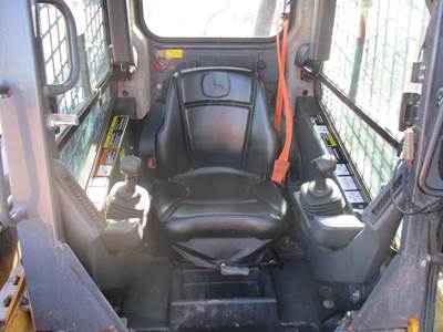 John Deere 323E Skid Steer