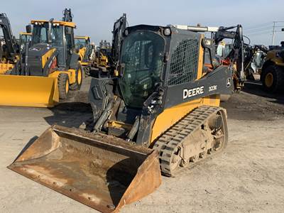 John Deere 323E Skid Steer