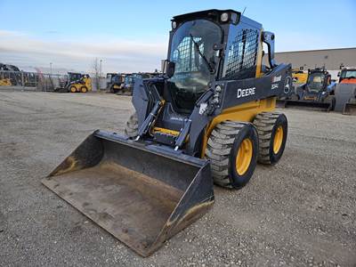 John Deere 324G Skid Steer