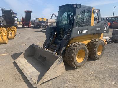 John Deere 324G Skid Steer