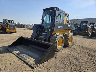 John Deere 324G Skid Steer