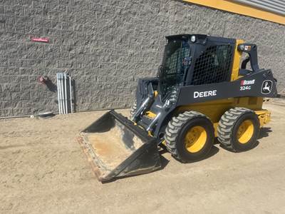 John Deere 324G Skid Steer