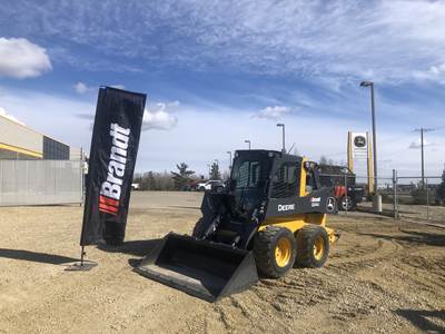 John Deere 324G Skid Steer