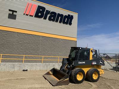 John Deere 324G Skid Steer