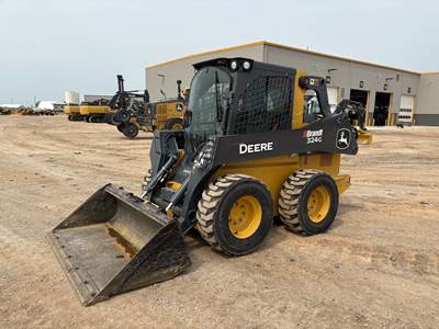 John Deere 324G Skid Steer