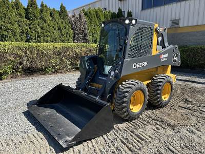John Deere 324G Skid Steer