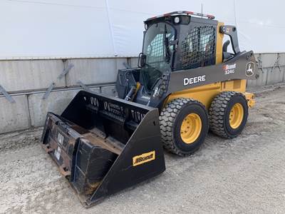 John Deere 324G Skid Steer