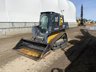 John Deere 325G Skid Steer
