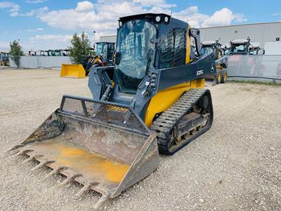 John Deere 325G Skid Steer