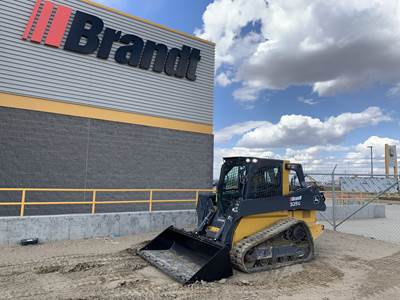 John Deere 325G Skid Steer