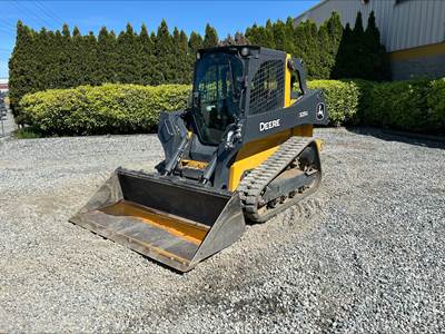 John Deere 325G Skid Steer