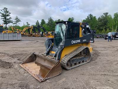 John Deere 325G Skid Steer