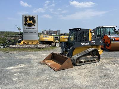 John Deere 325G Skid Steer