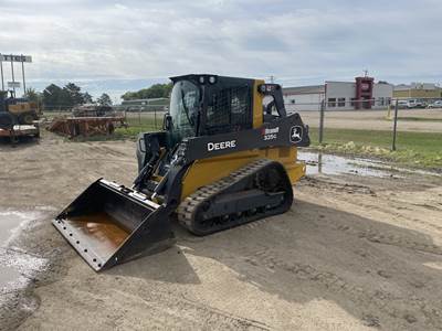 John Deere 325G Skid Steer
