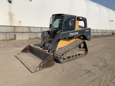 John Deere 329D Skid Steer