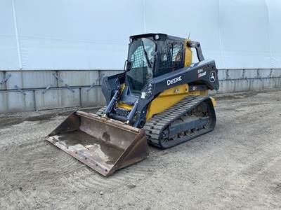 John Deere 331G Skid Steer