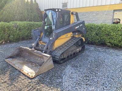 John Deere 331G Skid Steer