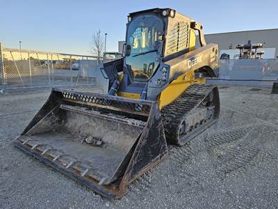 John Deere 331G Skid Steer
